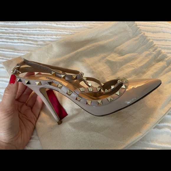 VALENTINO ROCKSTUD LEATHER HEELS - Picture 6 of 7